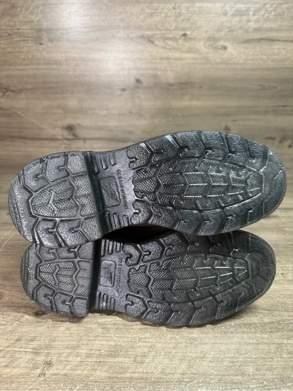 Red Wing Shoes classic six